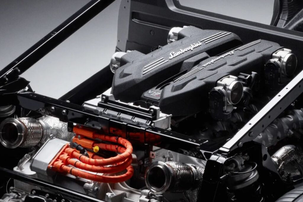 Lamborghini Revuelto Internal Combustion Engine